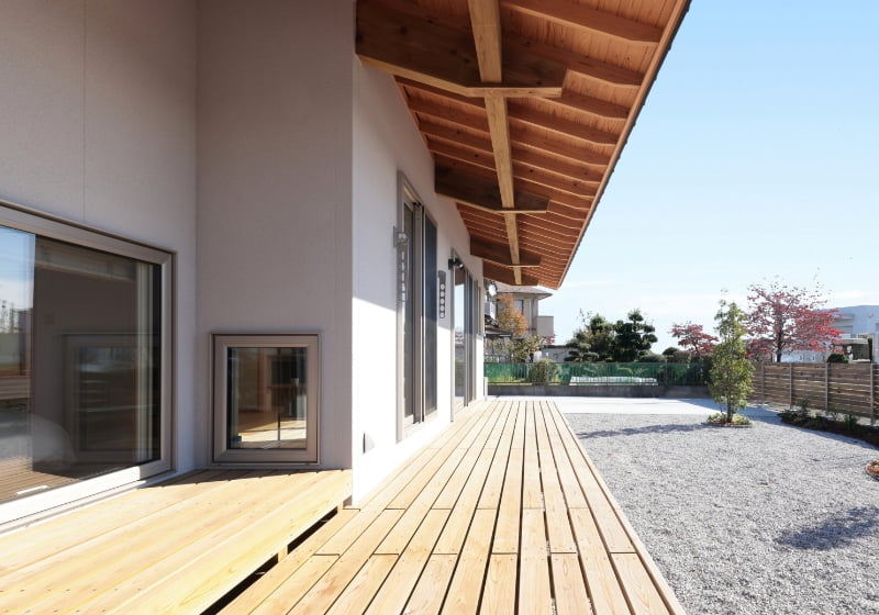 平屋だからこそ感じる心地よさ。自然を最大限味わえる設計。