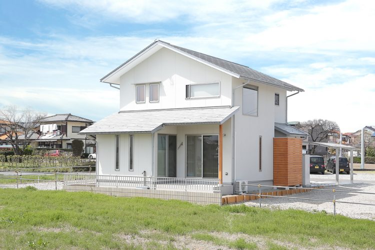 I様邸　バイク部屋のある家