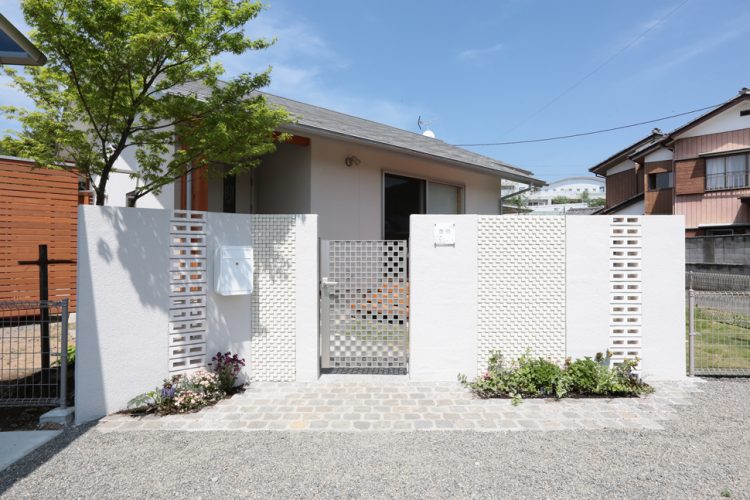 S様邸　 白壁の平屋