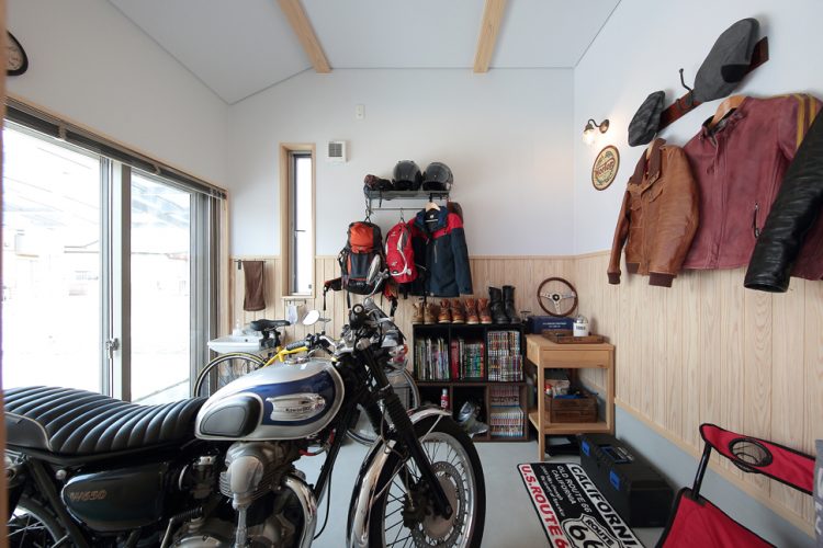 I様邸　バイク部屋のある家