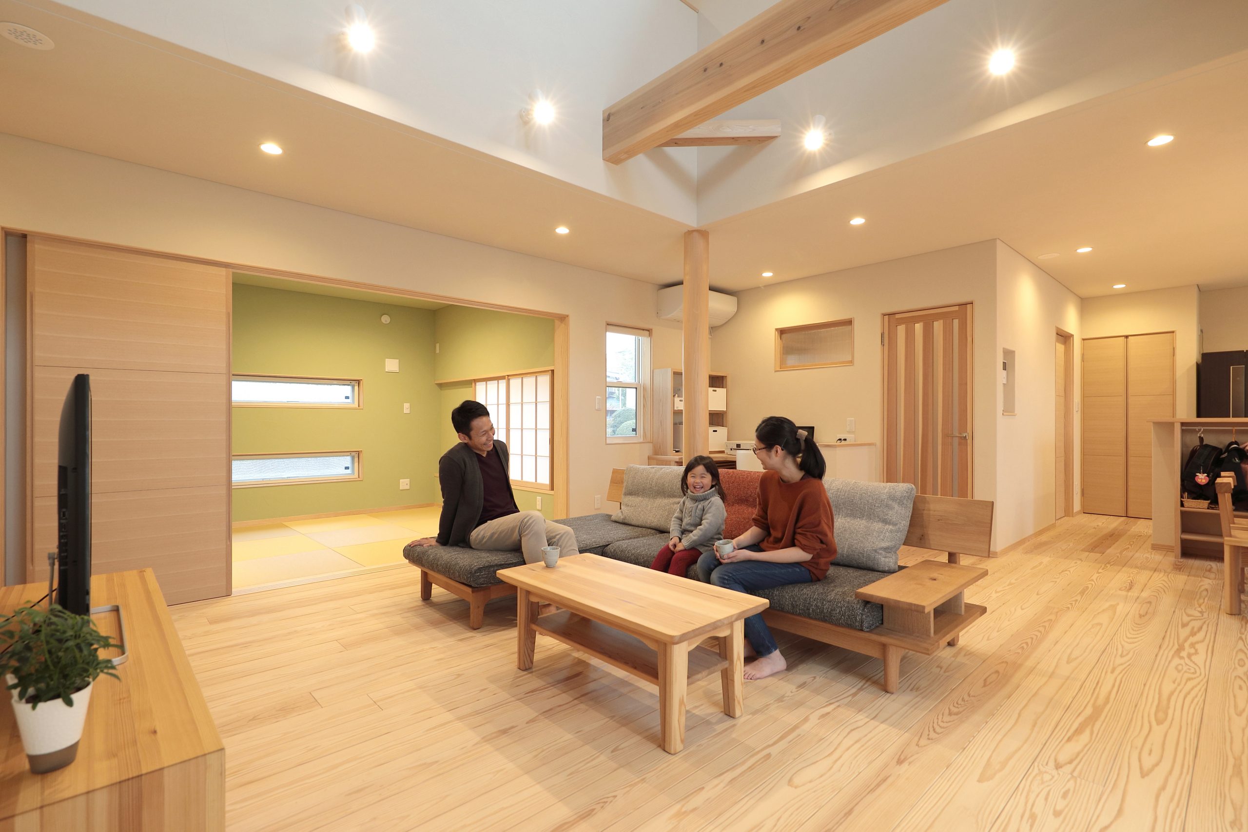 伸びやかな片流れ屋根の家　（K様邸）