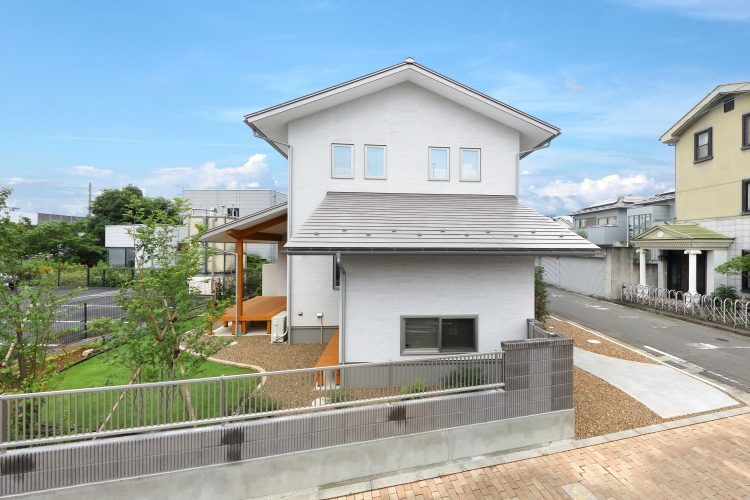 市街地に建つのびやかな家　（M様邸）