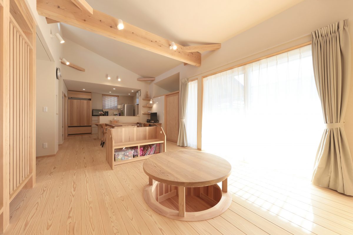 北窓採光の開放的な平屋の家（T様邸）