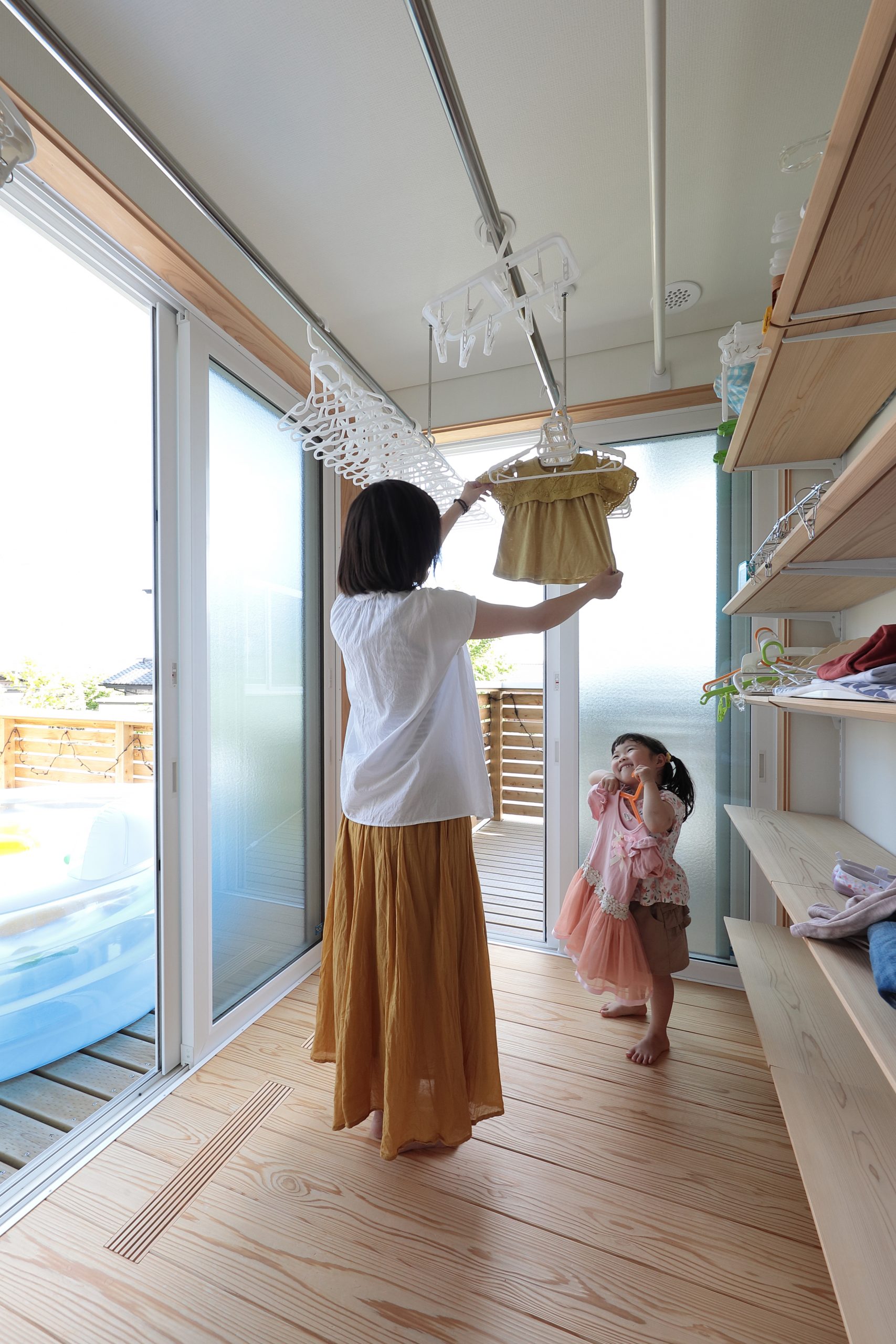 親戚が集う大きなリビングを備えたかわいい家（K様邸）