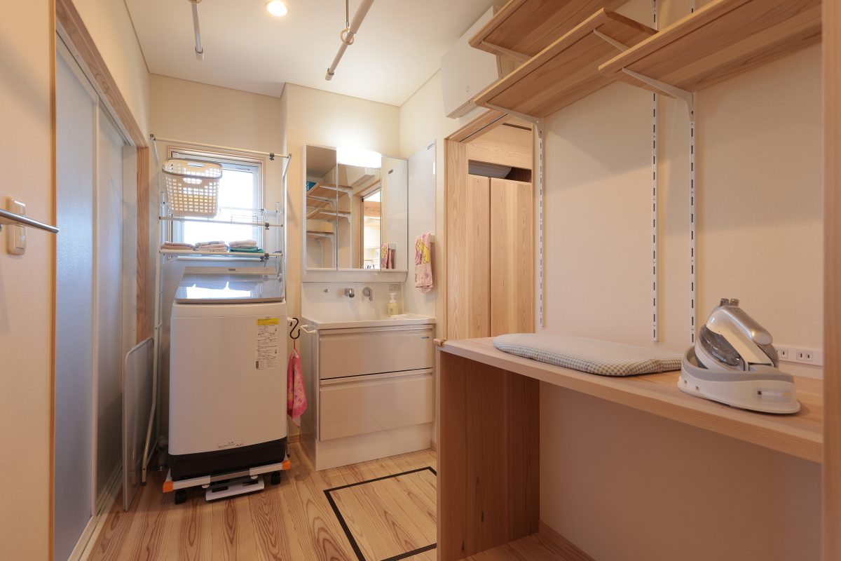 北窓採光の開放的な平屋の家（T様邸）