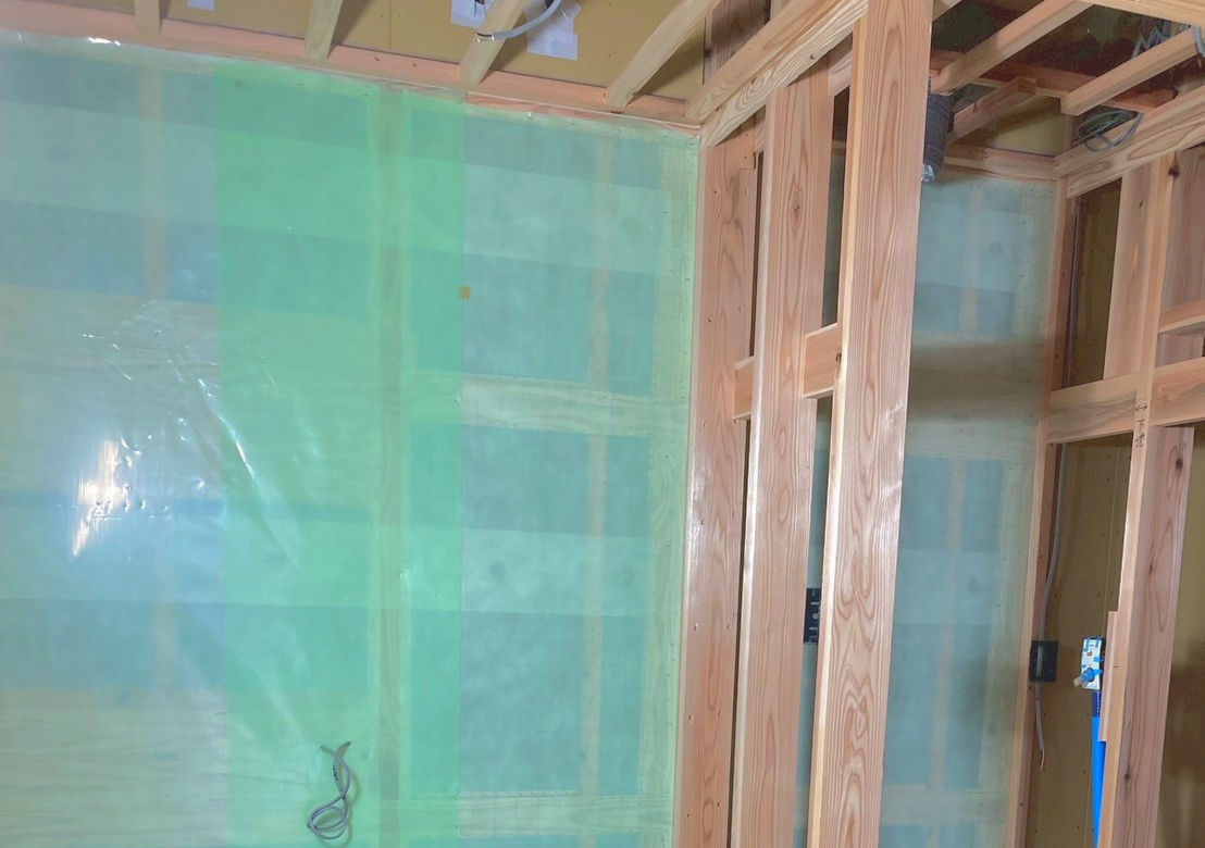 従来の「気密シート」の限界：見過ごされてきた「夏型結露」の脅威