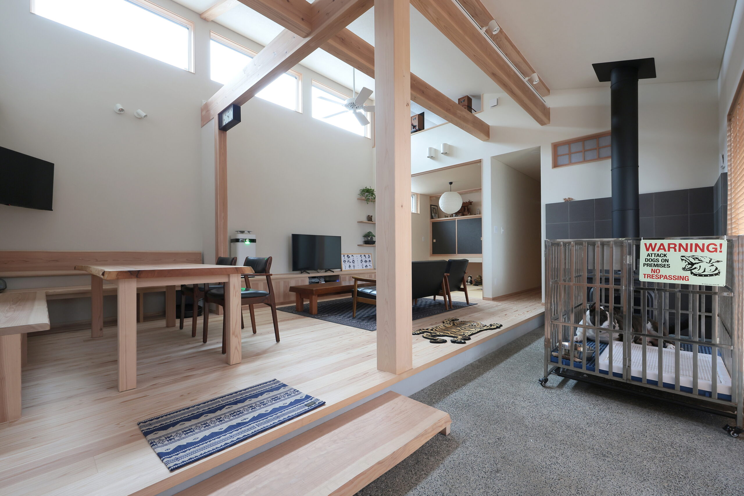 土間に薪ストーブがある平屋【U様邸】