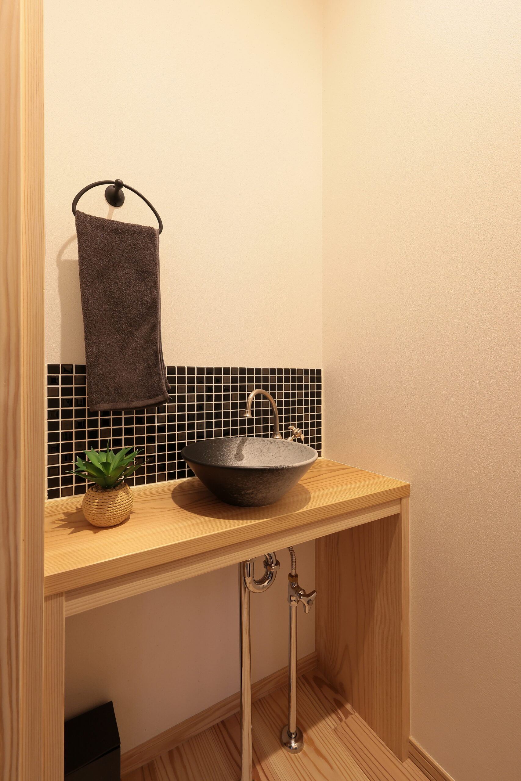 土間に薪ストーブがある平屋【U様邸】