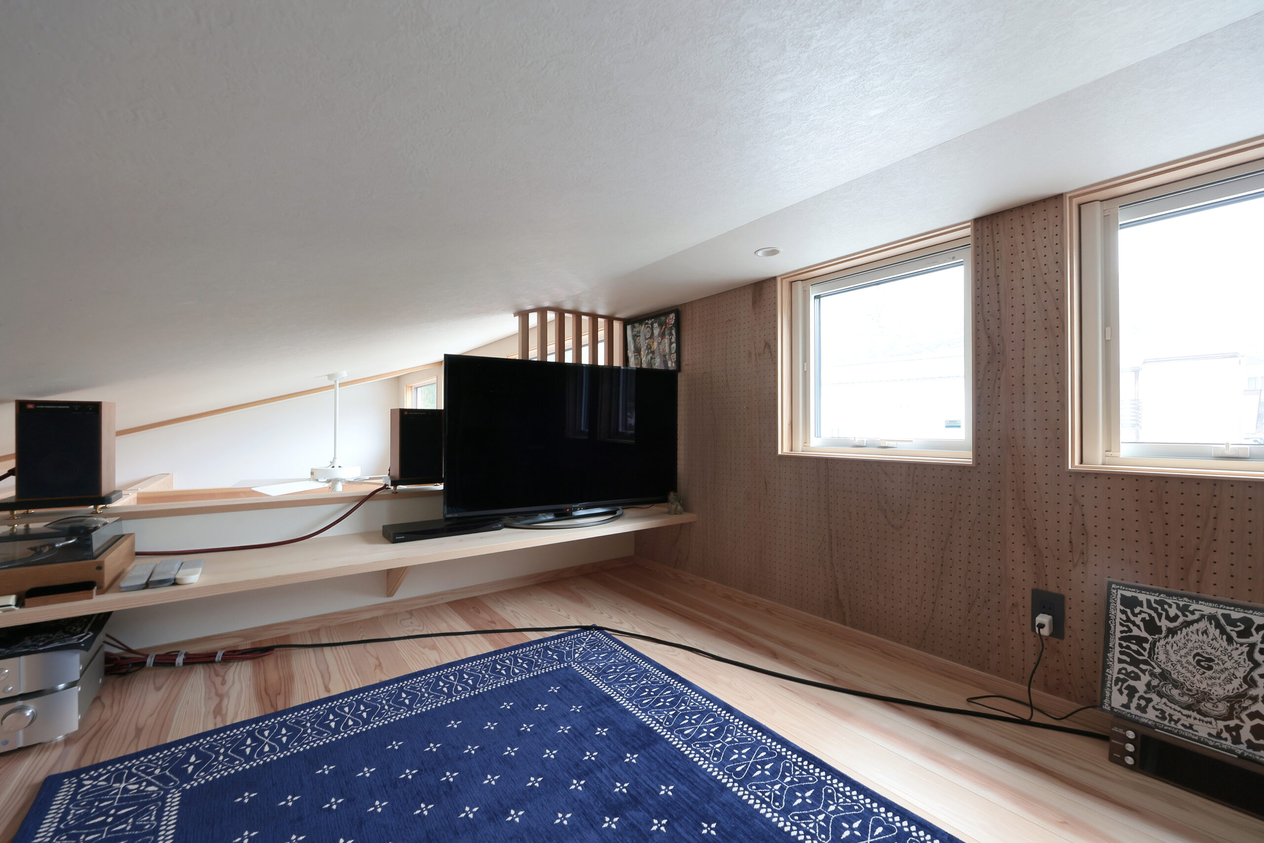 土間に薪ストーブがある平屋【U様邸】