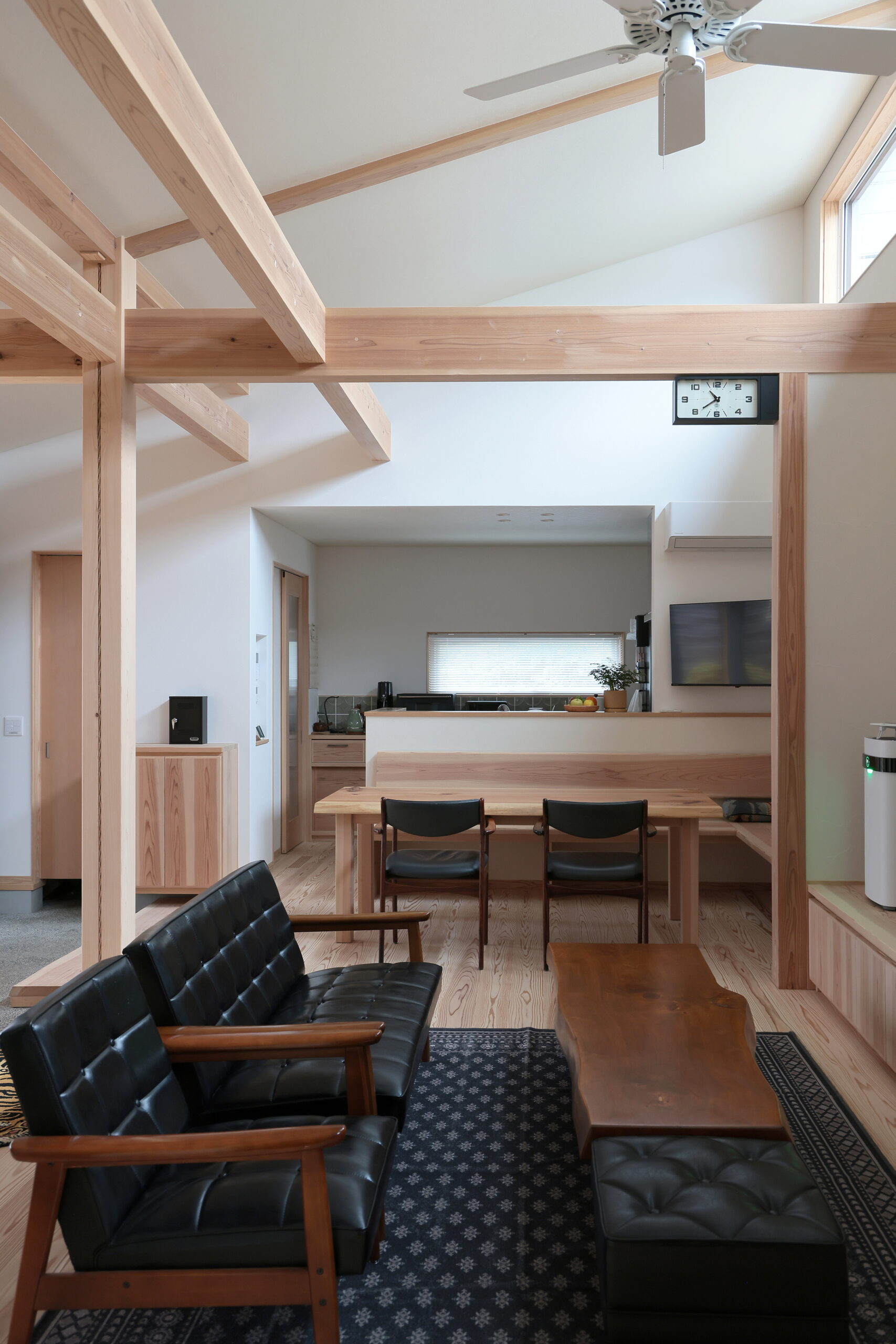 土間に薪ストーブがある平屋【U様邸】